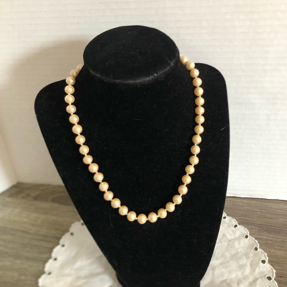 Vtg Classic Faux Pearl Beaded Necklace